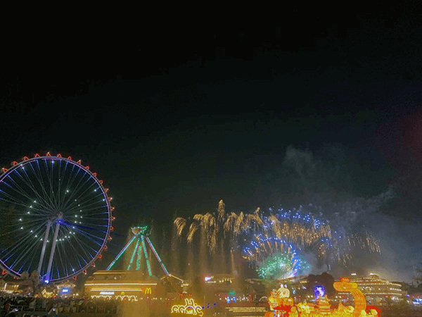 生活小妙招大全：羽绒服局部脏了，用牙刷+洗洁精搞定